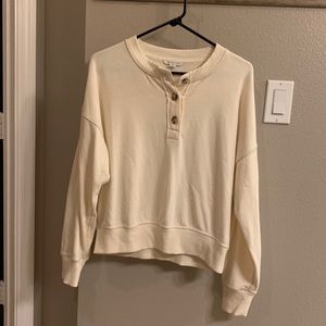 (NWOT) American Eagle Button Crew Neck